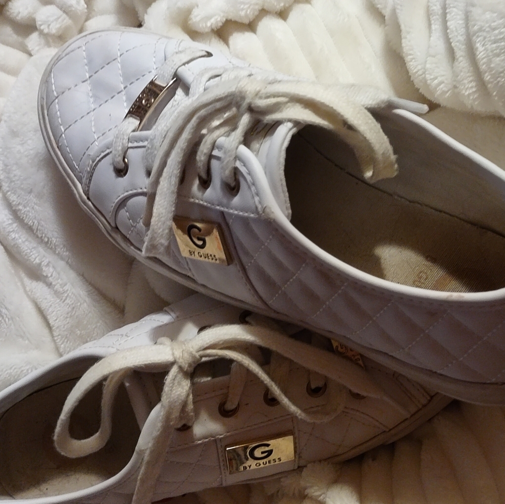 Women's shoes